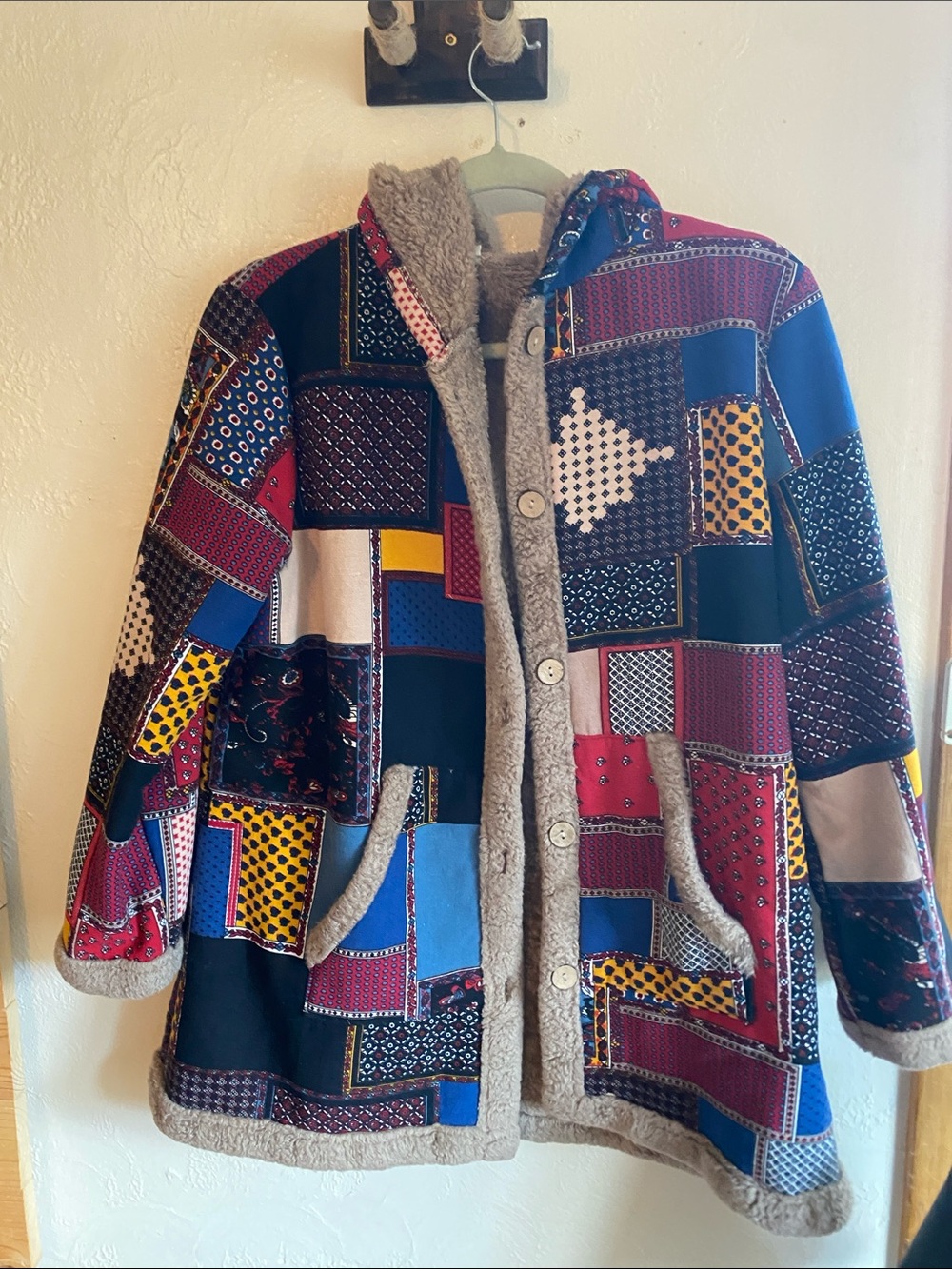 SHEIN Multicolor Patchwork Teddy-Lined Jacket